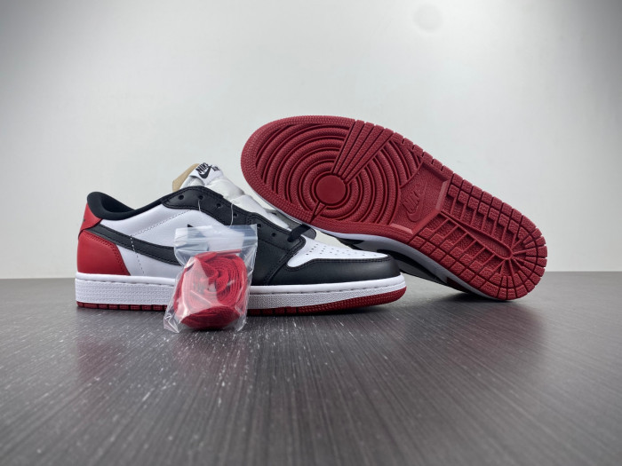 air jordan 1 retro low og black toe cz0790-106