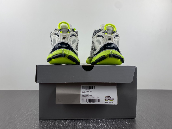 Ba*len*cia*ga runner sneaker