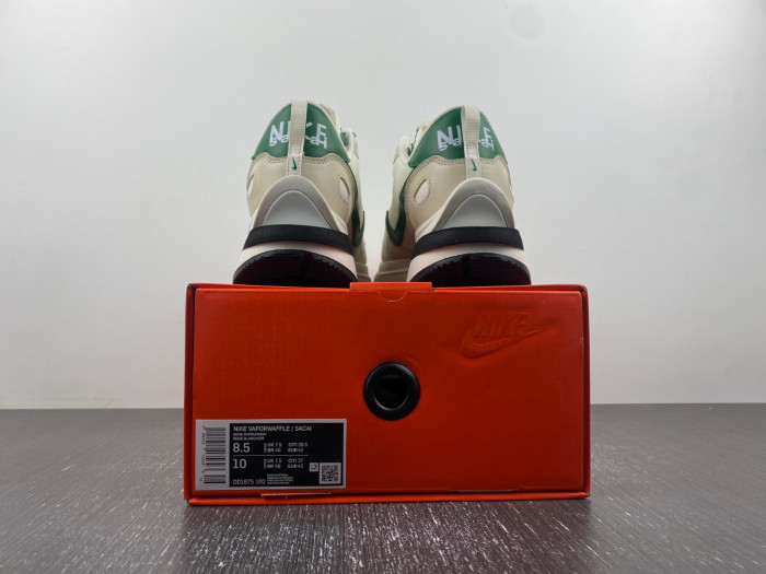 nike sacai x vaporwaffle ns11251