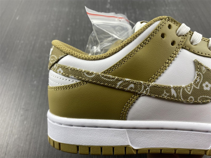 nike dunk low essential paisley pack barley dh4401-104