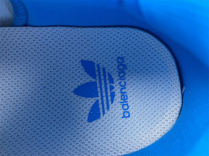 Ba*len*cia*ga triple s sneaker 8000020