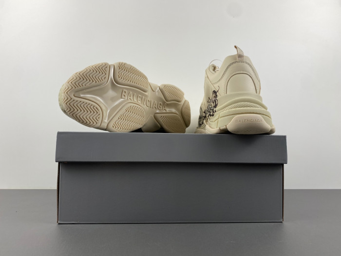 Ba*len*cia*ga triple s sneaker
