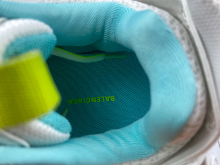 Ba*len*cia*ga track 8000051