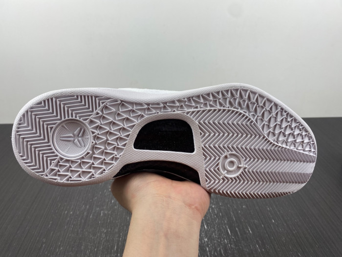 nike kobe 8 protro “triple white” fj9364-100