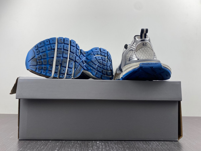 Ba*len*cia*ga 3xl sneaker 8000080