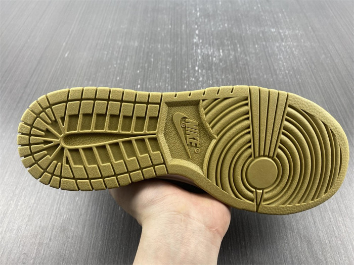 nike dunk low essential paisley pack barley dh4401-104