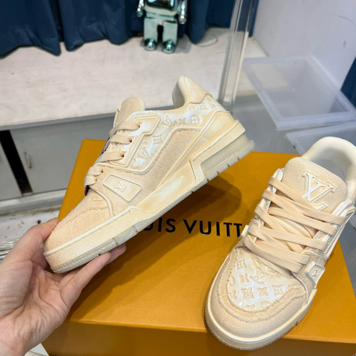 lv snekaers l0000242