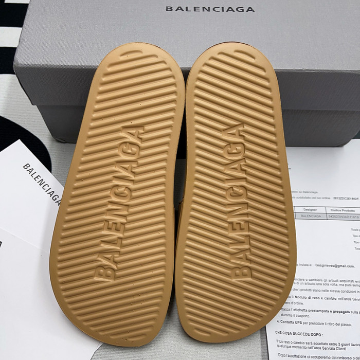 balenciag* sandal bs21