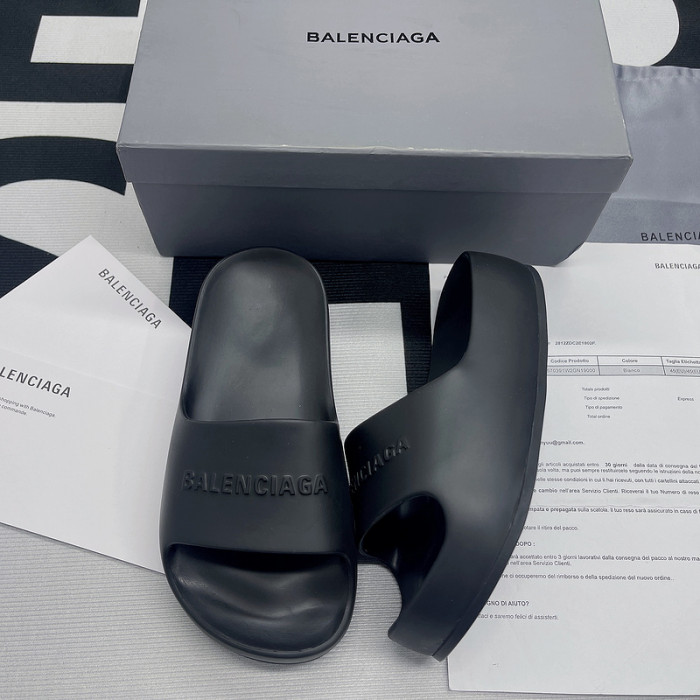 balenciag* sandal bs22