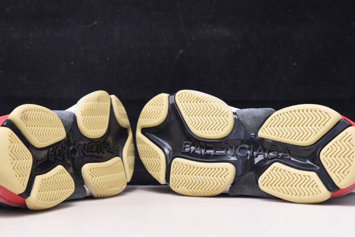 g*u*i vintage triple s 576965 dr111112