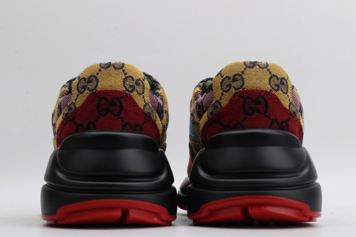 G*u*i* rhyton sneaker