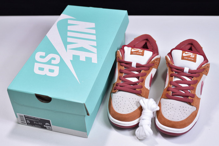 nike sb dunk low pro daek russet cedar bq6817-202