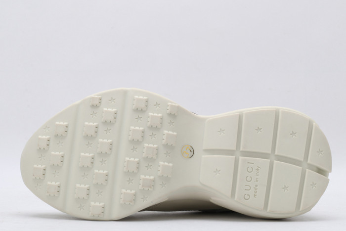 G*u*i* rhyton sneaker