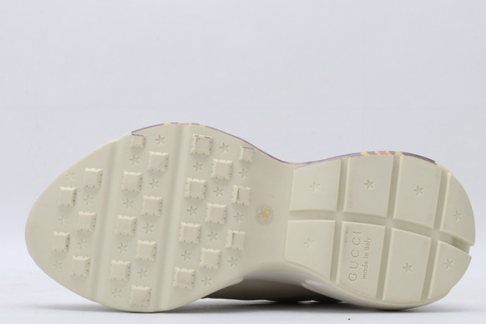 G*u*i* rhyton sneaker