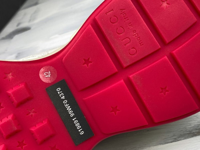 G*u*i* rhyton sneaker