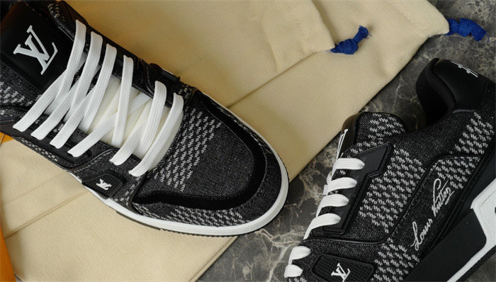 lv snekaers l0000339