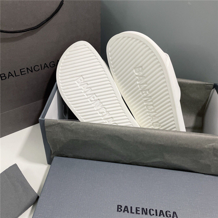 balenciag* sandal bs40