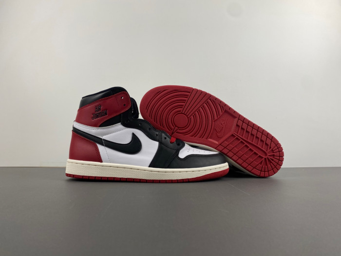 air jordan 1 high og “black toe reimagined” dz5485-106