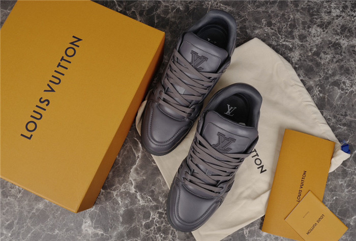 lv snekaers l0000324