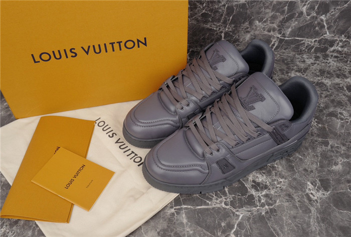 lv snekaers l0000324