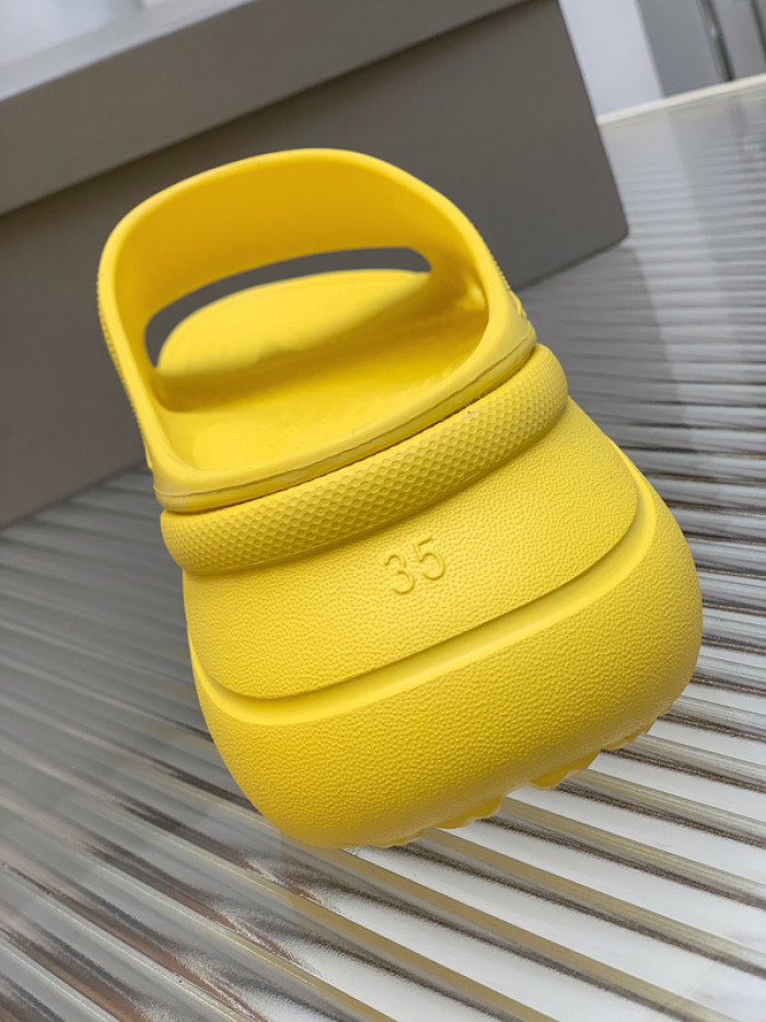 balenciag* sandal bs65