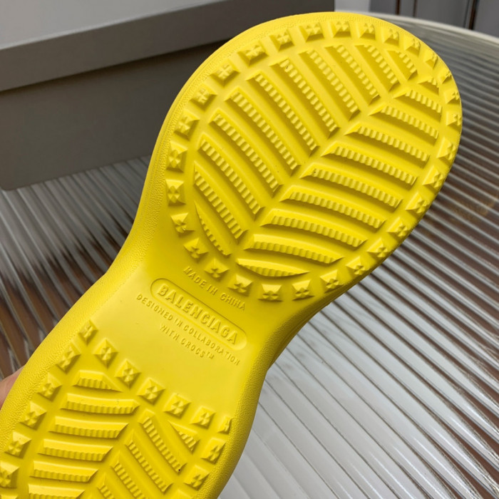 balenciag* sandal bs65