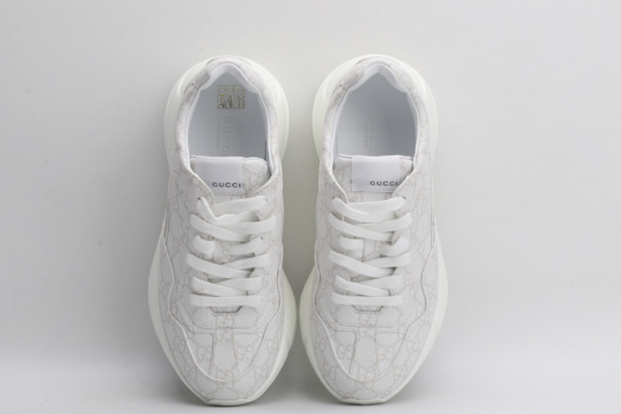 G*u*i* rhyton sneaker