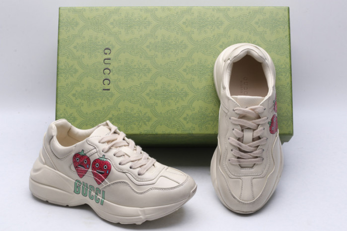 G*u*i* rhyton sneaker