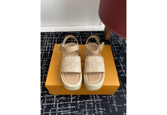 L&V sandal 232