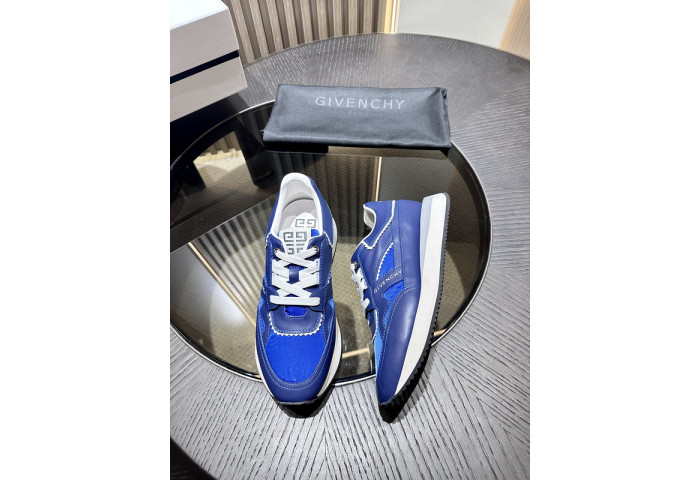 Givenchy Sneakers 660055