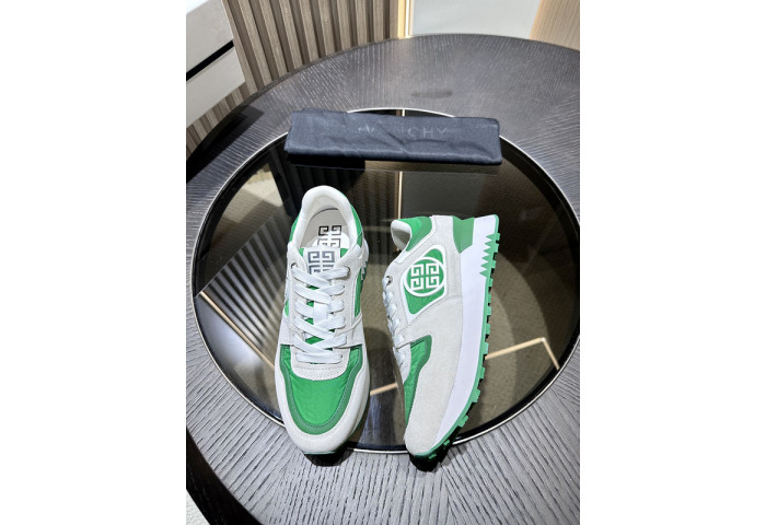 Givenchy Sneakers 660032