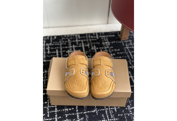 B1RKENSTOCK Sandals BK10