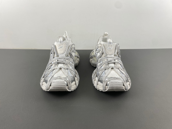 Balenciaga 3XL sneaker pop17