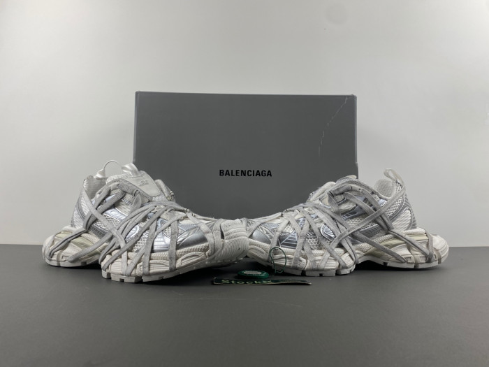Balenciaga 3XL sneaker pop17