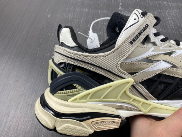 Balenciaga track 8000075