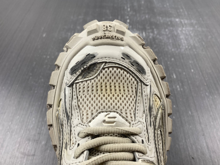 Balenciaga defender 8000078