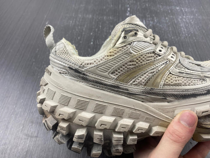 Balenciaga defender 8000078