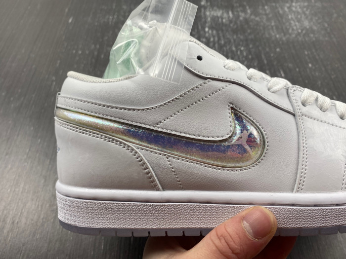 Air Jordan 1 Low GS “Glitter Swoosh” FQ9112-100