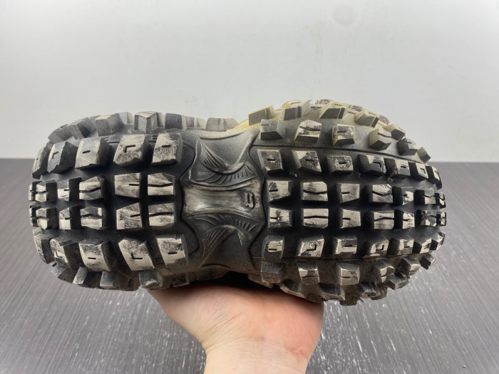 Balenciaga defender 8000078