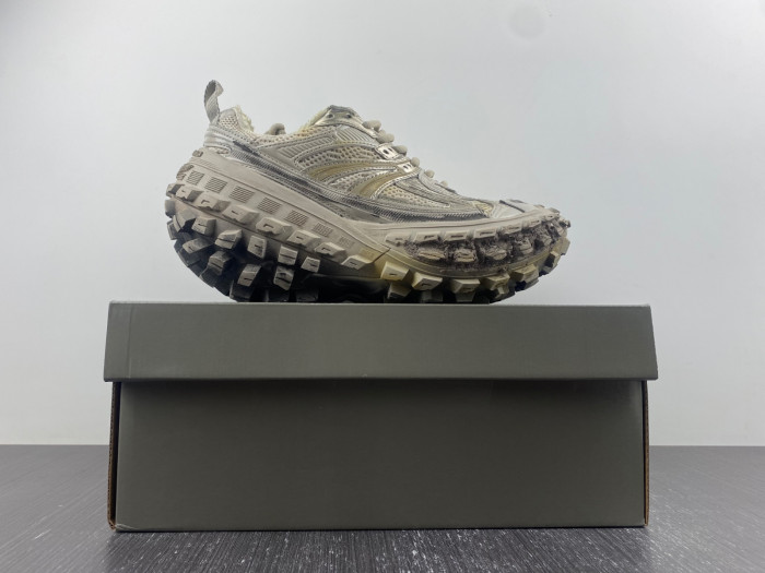 Balenciaga defender 8000078