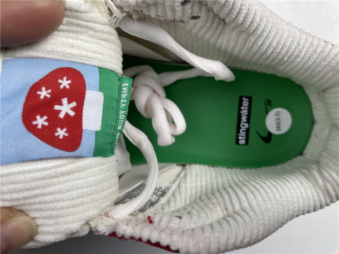 NIKE SB DUNK LOW STINGWATER MAGIC MUSHROOM DH7650-600