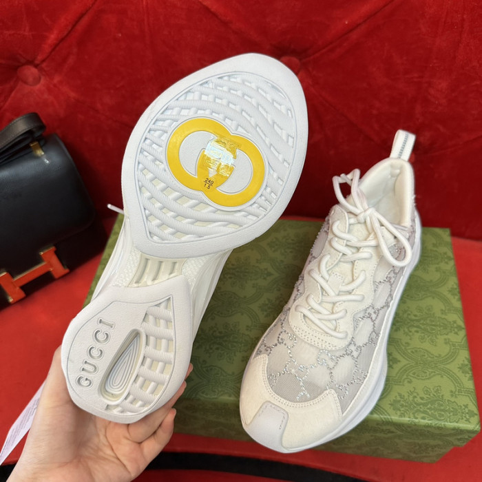 G*u*i* sneaker gc180