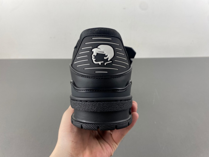 LV snekaers L0000632