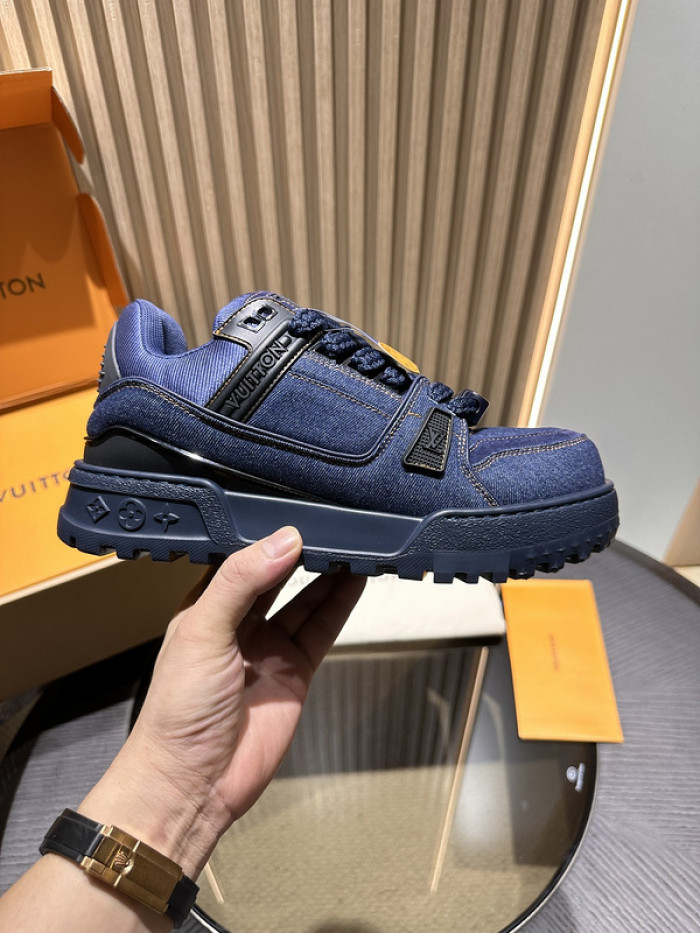 LV snekaers L0000402