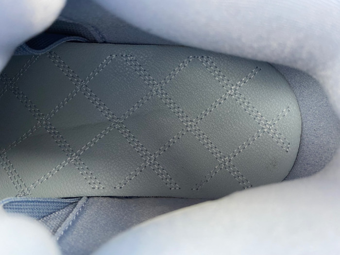 Air Jordan 4 UNC Tar Heels HV9204-407