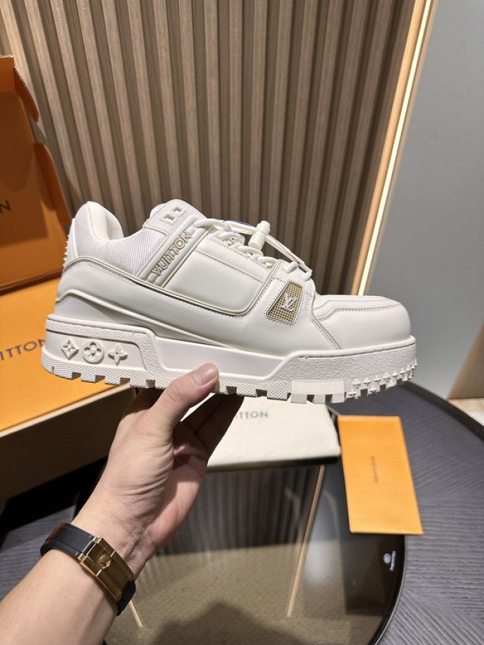 LV snekaers L0000405