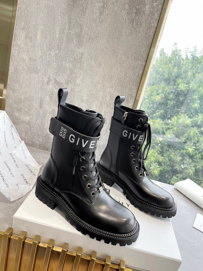 Givenchy Boots 660002