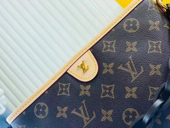 L*V BAG 02