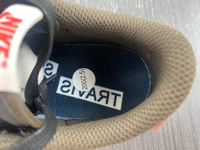 TRAVIS SCOTT X AIR JORDAN 1 LOW “MOCHA” KIDS CQ4277-001