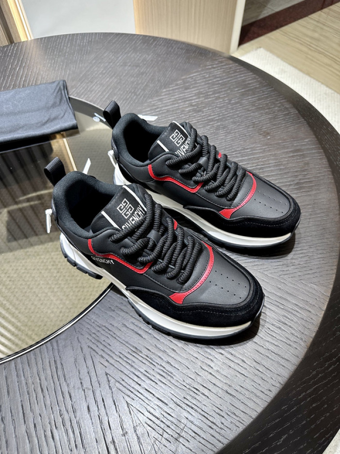 Givenchy Sneakers 660058
